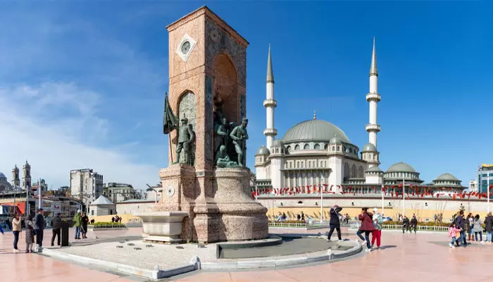 میدان تکسیم استانبول میدان تکسیم استانبول